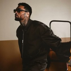Chris Brown - Man On A Mission